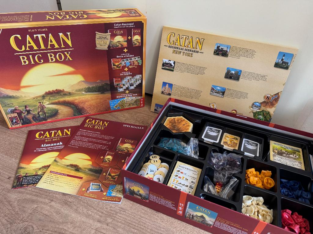 Kolonisten van Catan - Big Box - als nieuw, Vijf spelers of meer, Ophalen of Verzenden, Nieuw, 999 Games bv