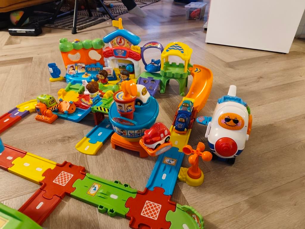 VTech Toet Toet Auto's speelset met brandweerkazerne, Ophalen of Verzenden, Gebruikt