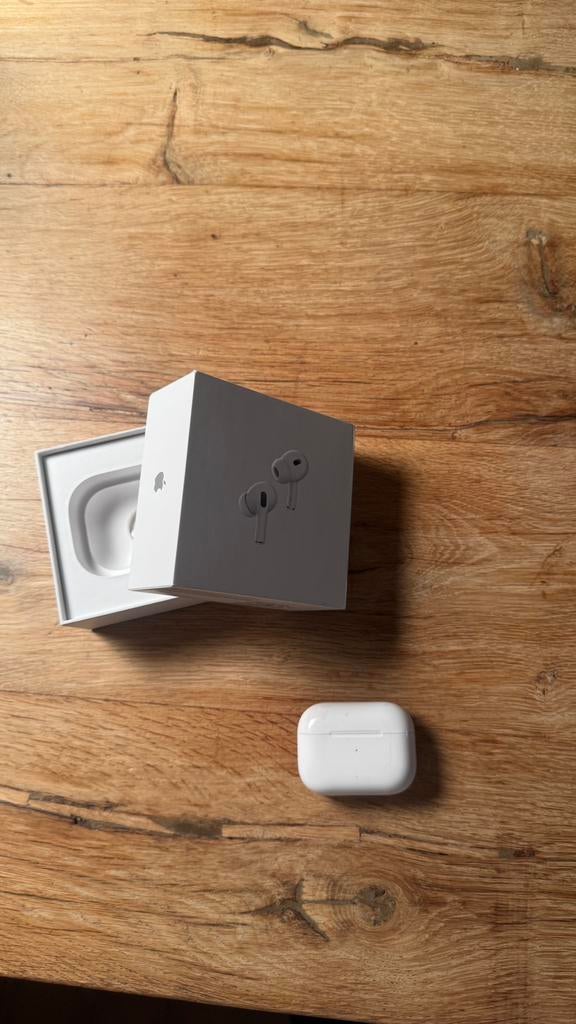 Airpods pro 2( ALLEEN CASE), Ophalen, Zo goed als nieuw, Classic, 2 tot 10 GB