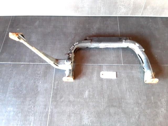 GTS250 2006 - 2011 Sym Middenbok D1-55530