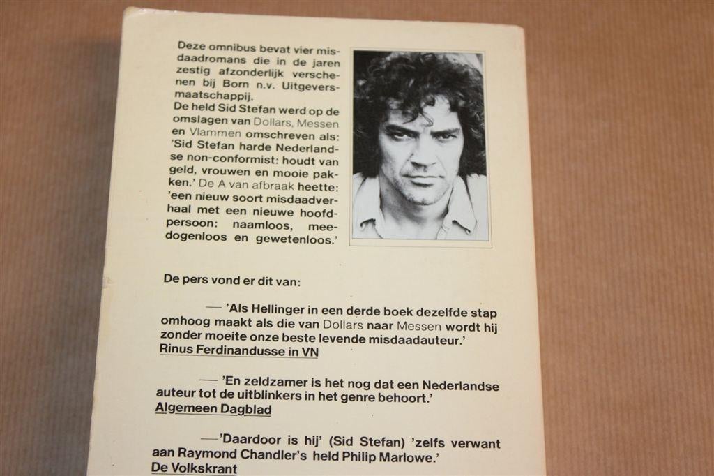 De Hellinga Omnibus — 4 Romans, Dik Boek 580 pag., Ophalen of Verzenden, Gelezen