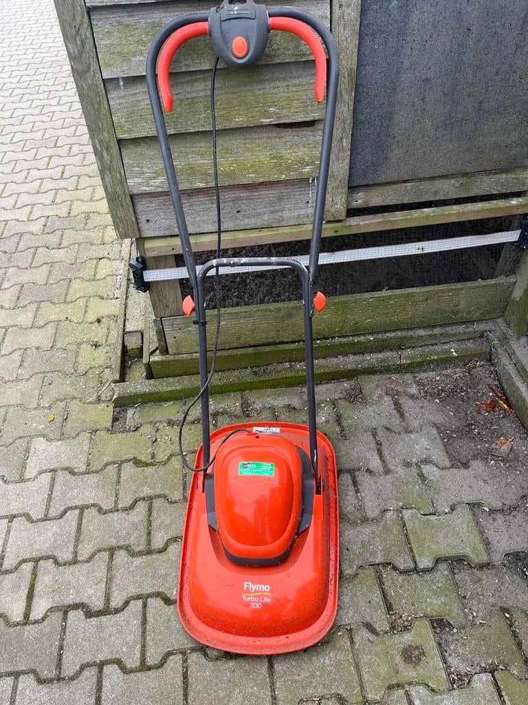 Flymo tubo  lite 330 Zweef maaier, Zweefmaaier, Ophalen of Verzenden, Zo goed als nieuw