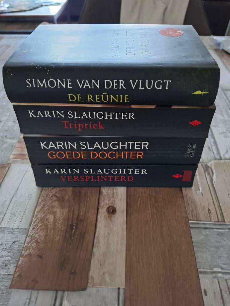 Karin Slaughter & Simone van der Vlugt boeken (nette staat), Boeken, Ophalen of Verzenden, Gelezen, Karin Slaughter, Simone van der Vlugt