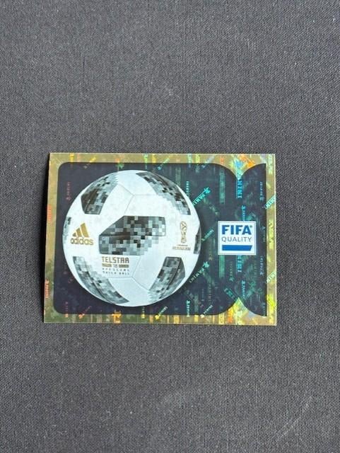 Panini WM 2018 Sticker - Display mit 100 Tüten