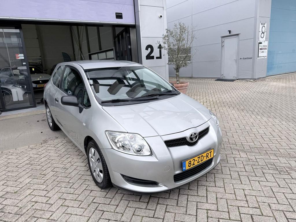 Toyota Auris 1.6-16V Terra NIEUWE APK! AIRCO! INRUIL MOGELIJ, Voorwielaandrijving, Gebruikt, Zwart, 4 cilinders
