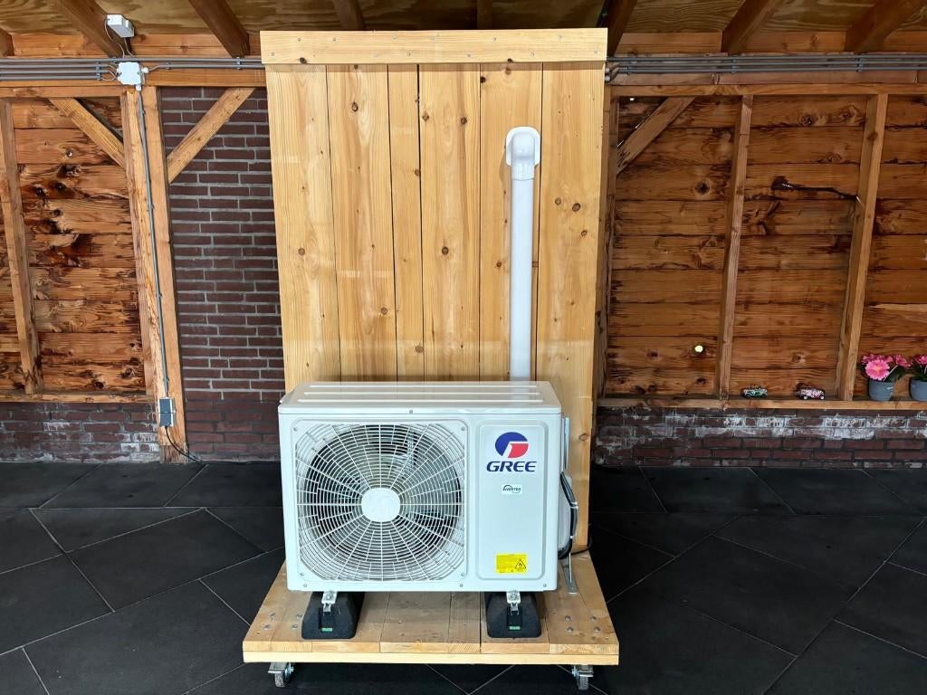 Airco (Demo) Gree, Ophalen, Koelen en Ontvochtigen, 3 snelheden of meer, Zo goed als nieuw