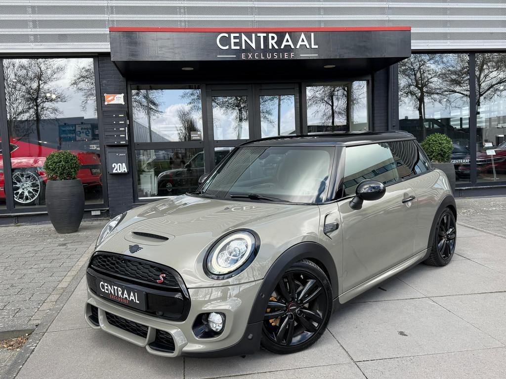 Mini Mini 2.0 Cooper S JCW Autom. 192PK|Harman&Kardon|Carpla, 1998 cc, 1195 kg, Gebruikt, Zwart