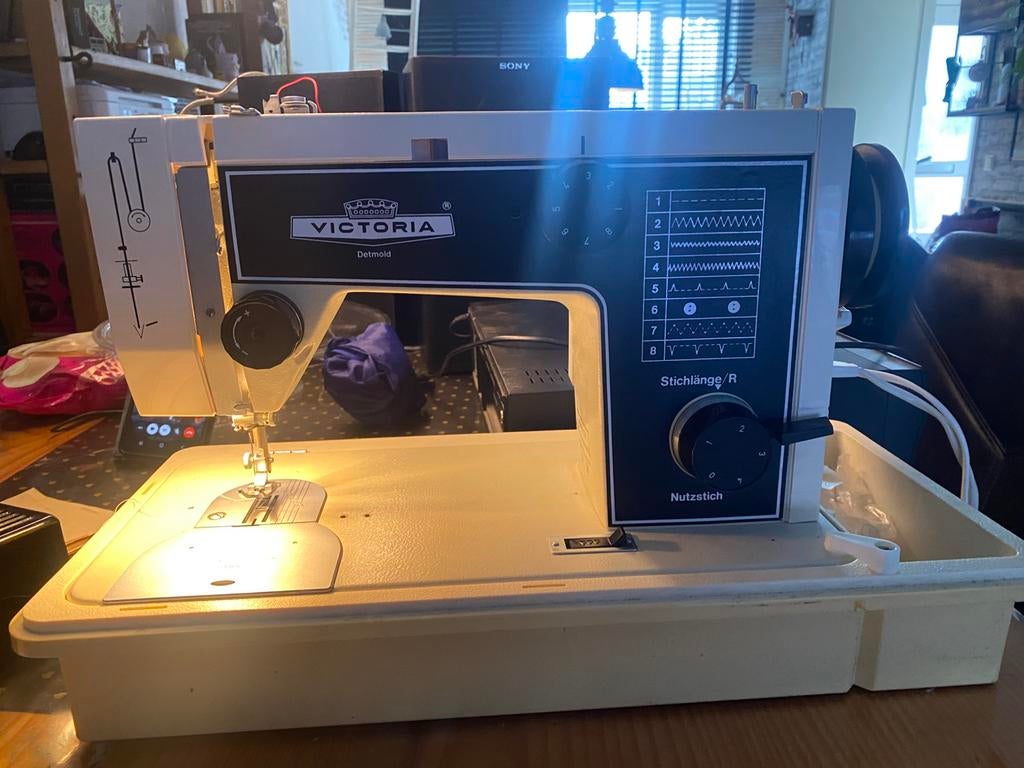 naaimachiene  victoria, Ophalen, Gebruikt, Naaimachine, Overige merken