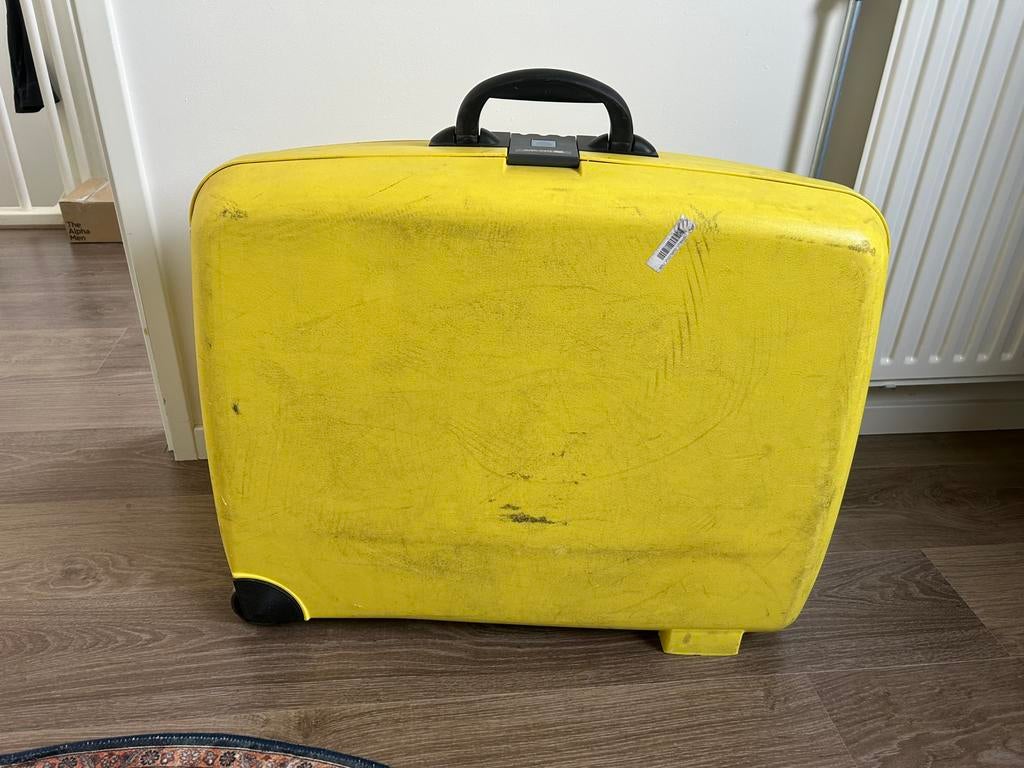 Gratis koffer met cijferslot, Ophalen, Zo goed als nieuw, Hard kunststof, 70 cm of meer