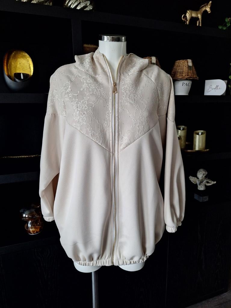 Nieuw vest / hoodie met kant ecru ruimvallend 40 42 44 46, Beige, Maat 42/44 (L), Nieuw, Ophalen of Verzenden