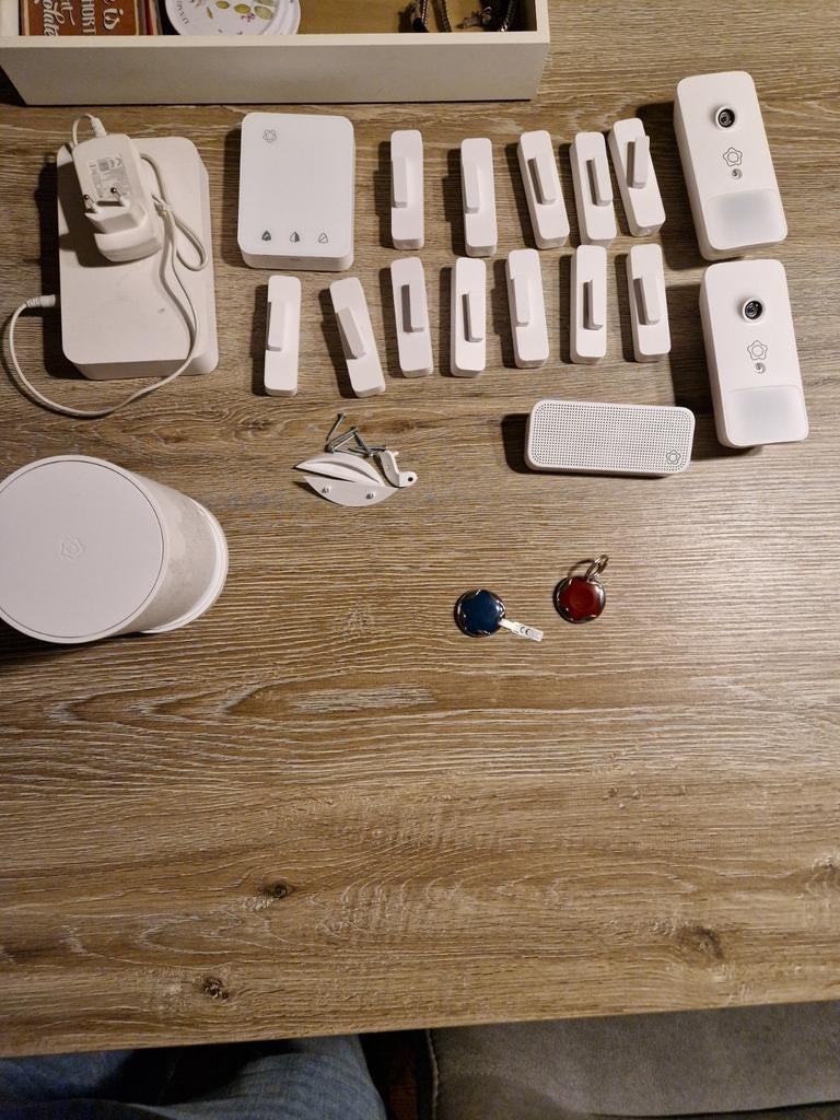 Alarm systemen 2 sets compleet, Doe-het-zelf en Verbouw, Alarmsystemen, Zo goed als nieuw, Compleet systeem, Draadloos, Afstandsbediening