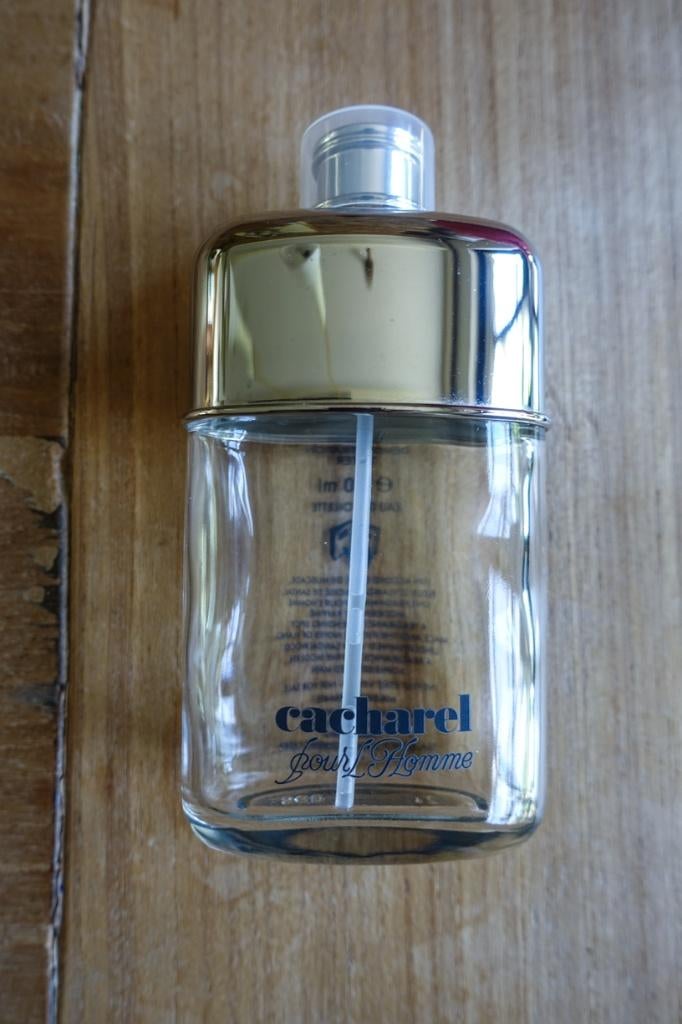 lege parfum fles van Cacharel, Ophalen, Zo goed als nieuw, Parfumfles