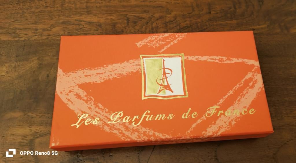 Miniatuur Franse parfumflesjes, Ophalen of Verzenden, Zo goed als nieuw