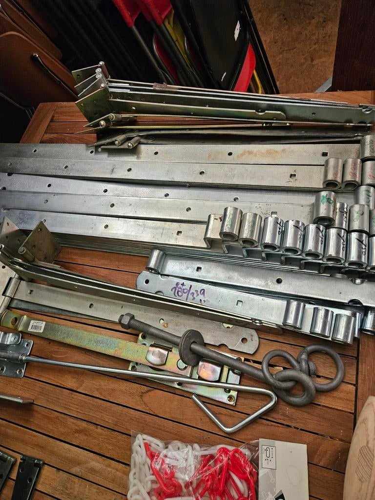 Diverse deurbeslag en sloten, Doe-het-zelf en Verbouw, Hang- en Sluitwerk, Ophalen of Verzenden, Gebruikt, IJzer, Slot