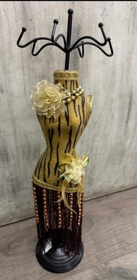 sieraden standaard leuke pop voor sieraden op te hangen, Ophalen of Verzenden, Zo goed als nieuw, Overige typen