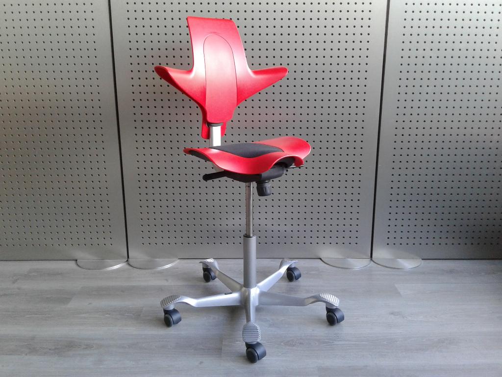 3x HAG Capisco Puls 8010 (Medium) (Rood/Zwart), Prachtig!, https://www.flokk.com/nl/netherlands/hag, HÅG, Ophalen of Verzenden