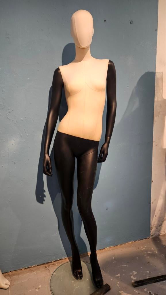 etalagepop hans boodt.paspop, Ophalen