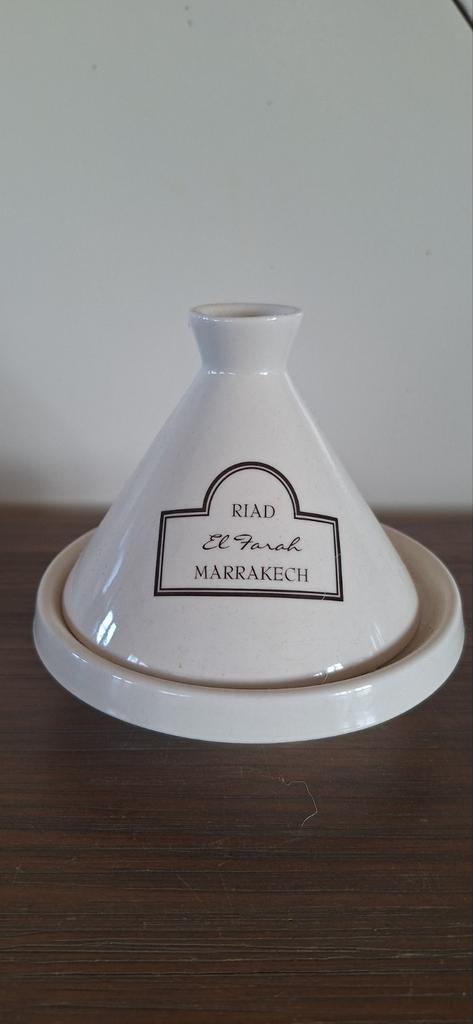 Tajine Riad El Farah Marrakech - Nieuwstaat, Ophalen, Zo goed als nieuw