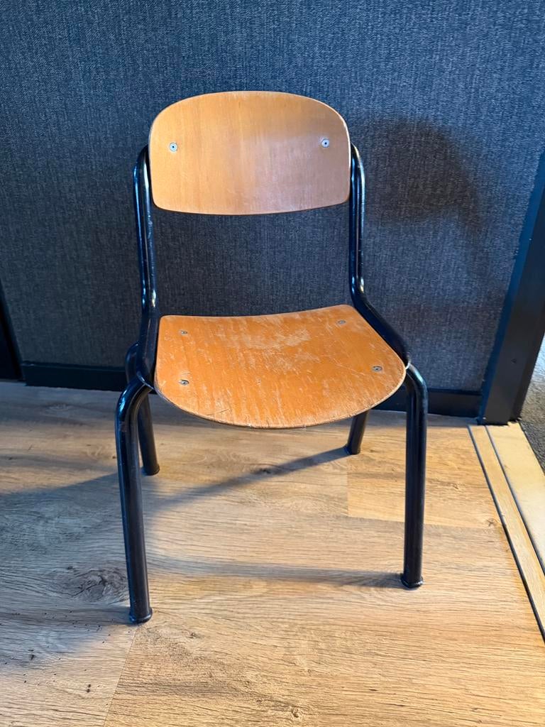 Schoolstoeltje vintage, Huis en Inrichting, Stoelen, Gebruikt, Vintage, Ophalen of Verzenden, Eén