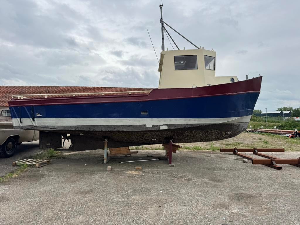 Leuke viskotter 7.00x3.00 meter., Watersport en Boten, Vis- en Consoleboten, Ophalen, Staal, Binnenboordmotor, 6 meter of meer