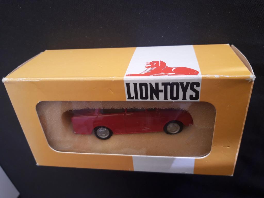 Daf 33 rood Lion Car - nieuw in doos, Ophalen of Verzenden, Nieuw, Auto, Overige merken