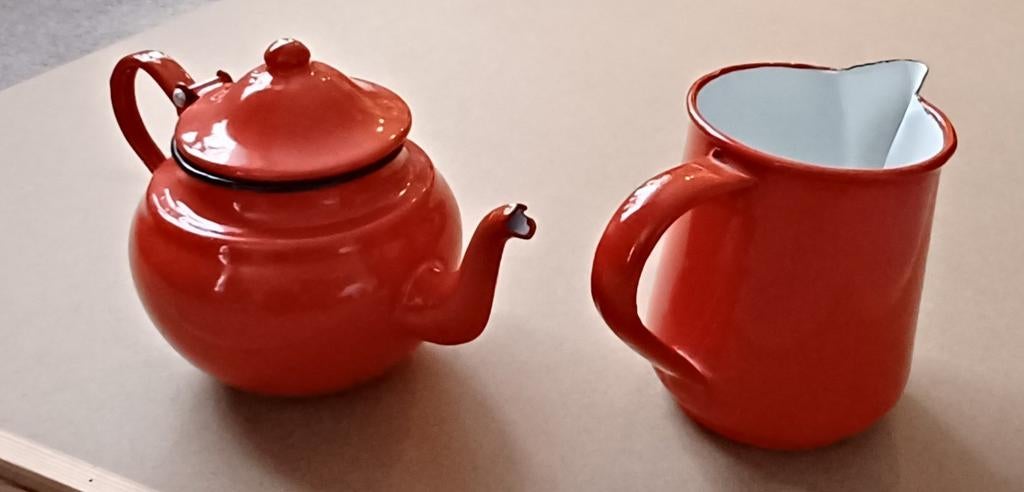 Rood Emaille Theepotje en Melkkan Set, Ophalen of Verzenden