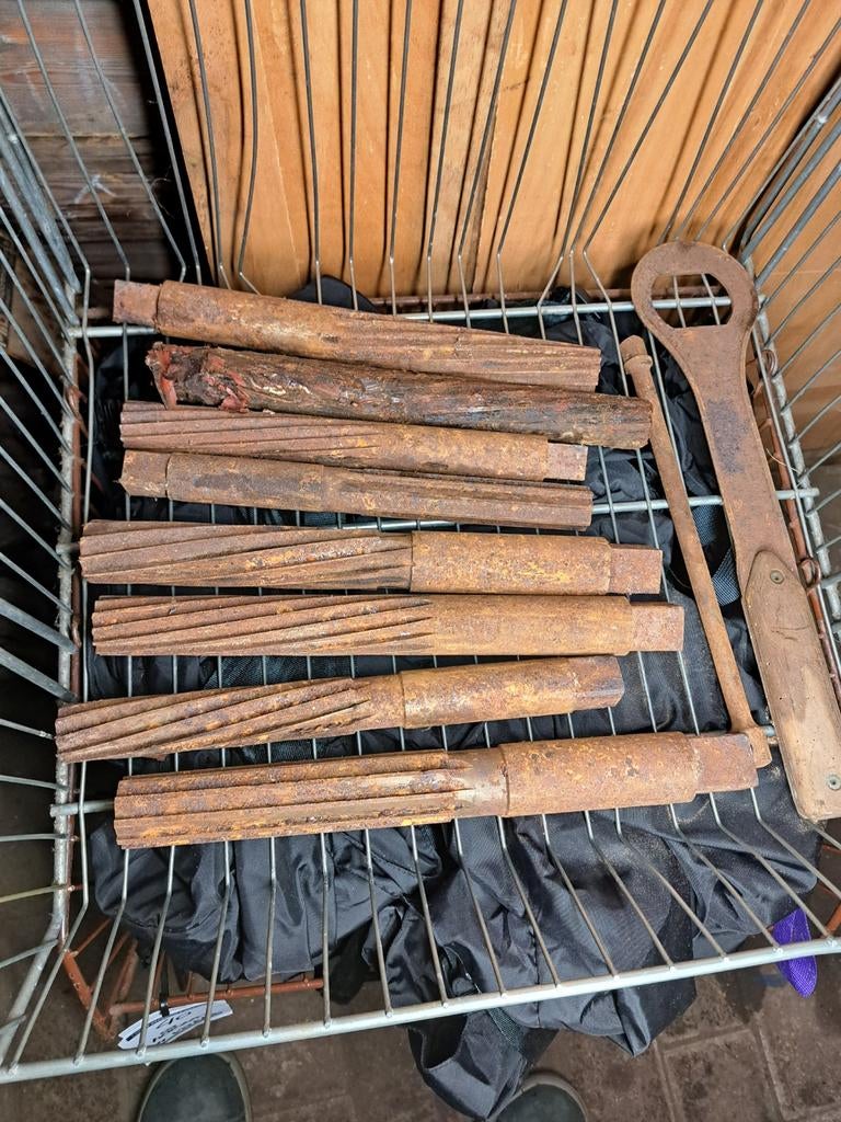 Oude frezen set, vermoedelijk WO2, Ophalen of Verzenden, Landmacht, Overige typen