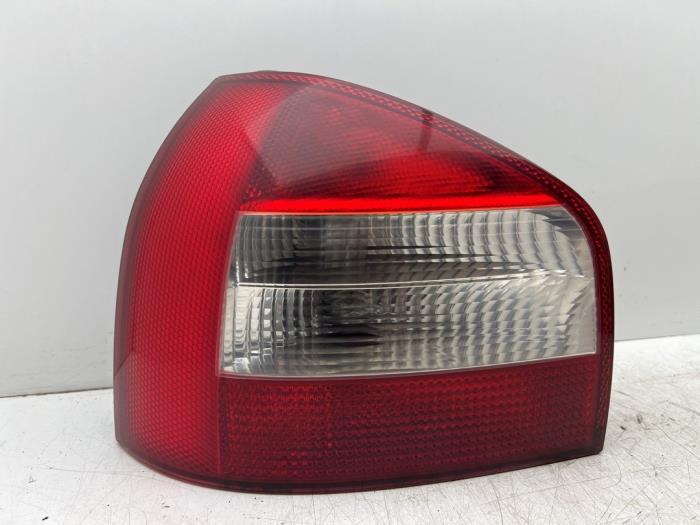 Achterlicht links van een Audi A3, Gebruikt, -, -, -