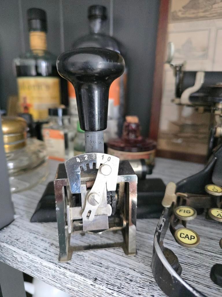 Vintage antieke numeroteur doortelstempel REINER B2 €89, Ophalen of Verzenden