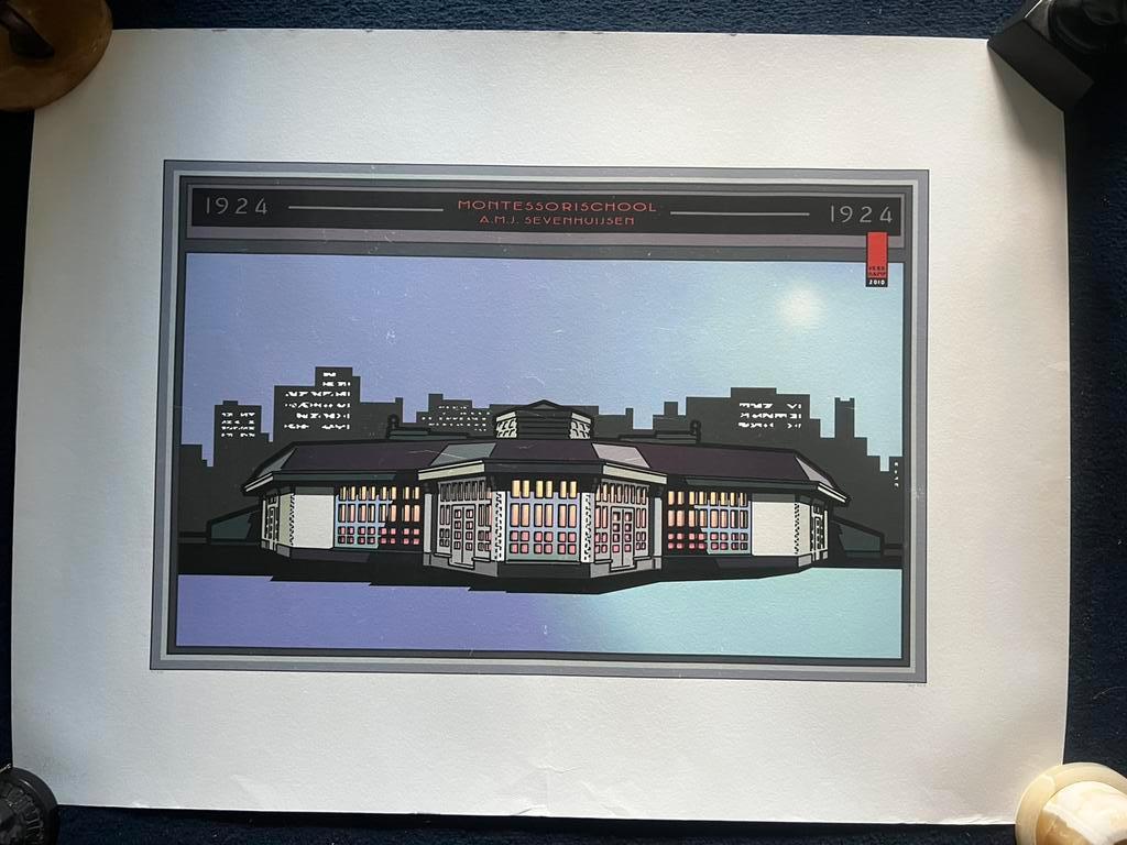 Litho / Zeefdruk Montessorischool., Rechthoekig Liggend, Ophalen of Verzenden, Zo goed als nieuw, A1 t/m A3