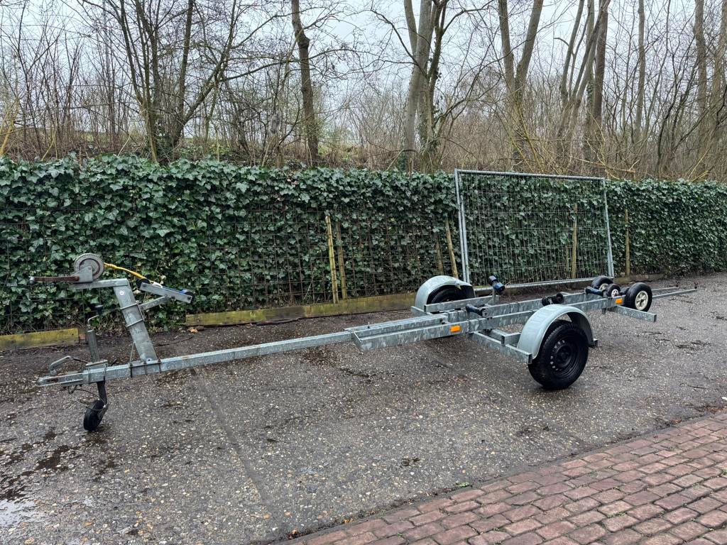 Stevige Kanteltrailer 1300kg as boottrailer stallingtrailer, Watersport en Boten, Boottrailers, Ophalen of Verzenden, Zo goed als nieuw