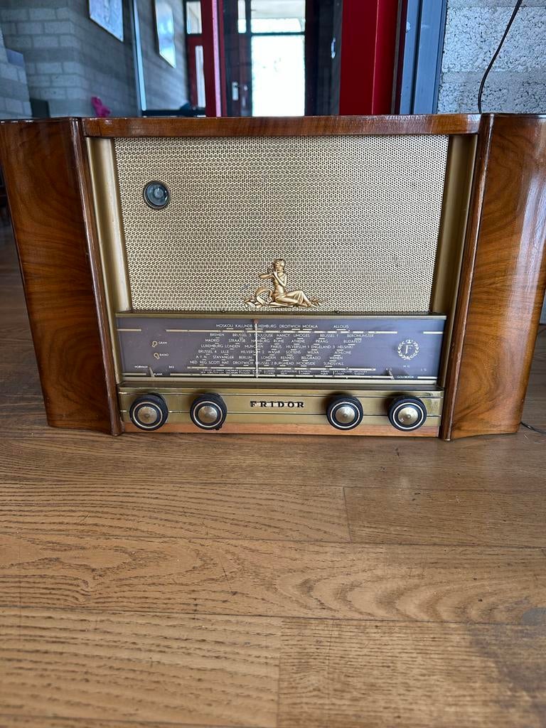 Fridor 230 radio Lauwerkrans serie, Ophalen of Verzenden, Gebruikt, Radio