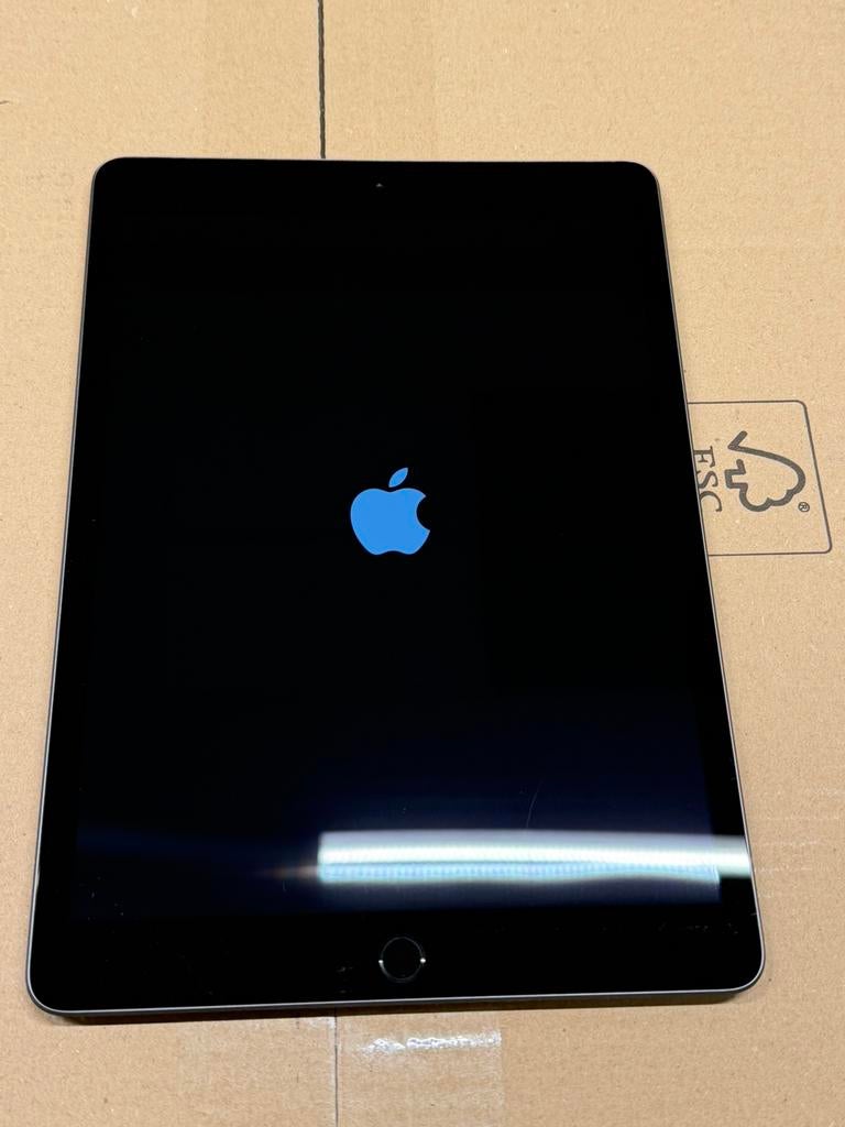 Mooie goedwerkende iPad 7th generation 32GB WiFi, Computers en Software, Apple iPads, Zo goed als nieuw, Apple iPad, Wi-Fi, 10 inch