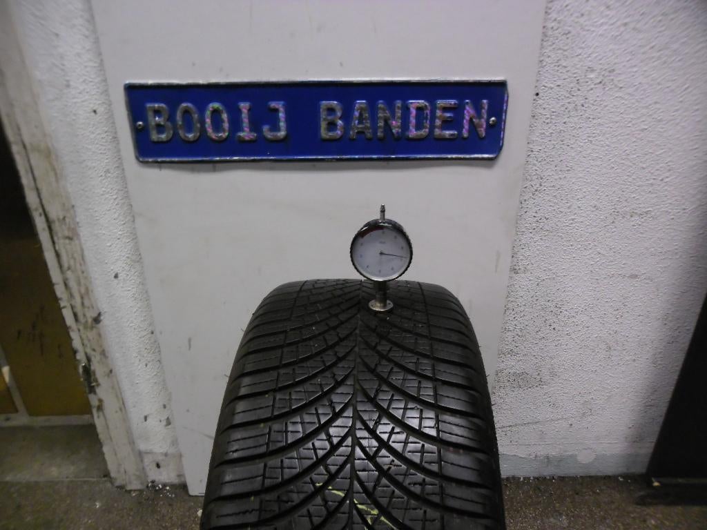 225 40 18 demo all seasonbanden goodyear vecto met 7,3 mm, 18 inch, Banden en Velgen, Nieuw, Ophalen of Verzenden