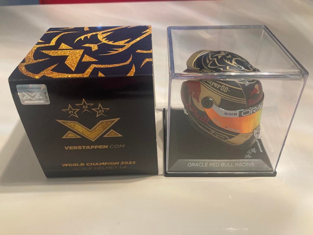 Max Verstappen helm 1/4 world champion 2023, Verzamelen, Ophalen of Verzenden, Nieuw, Formule 1