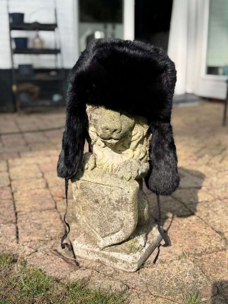 Zwarte bontmuts van konijnenbont, Ophalen of Verzenden, Zo goed als nieuw, One size fits all, Hoed