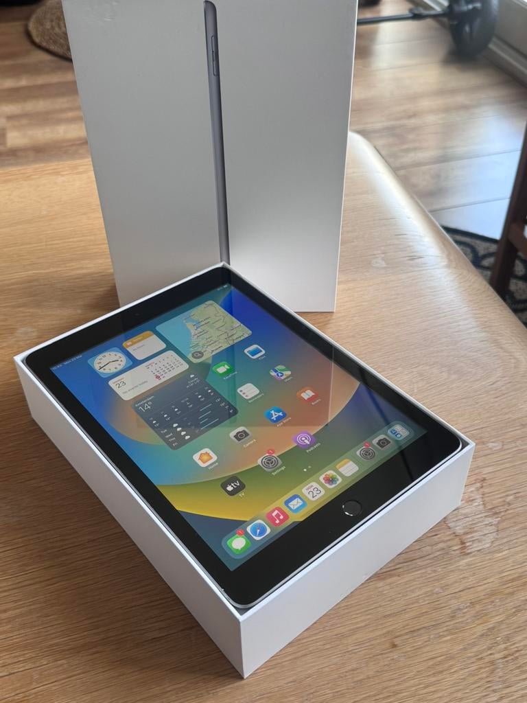 iPad 6e gen 32gb wifi + cellular | grijs, 10 inch, 32 GB, Apple iPad, 1 park way apple