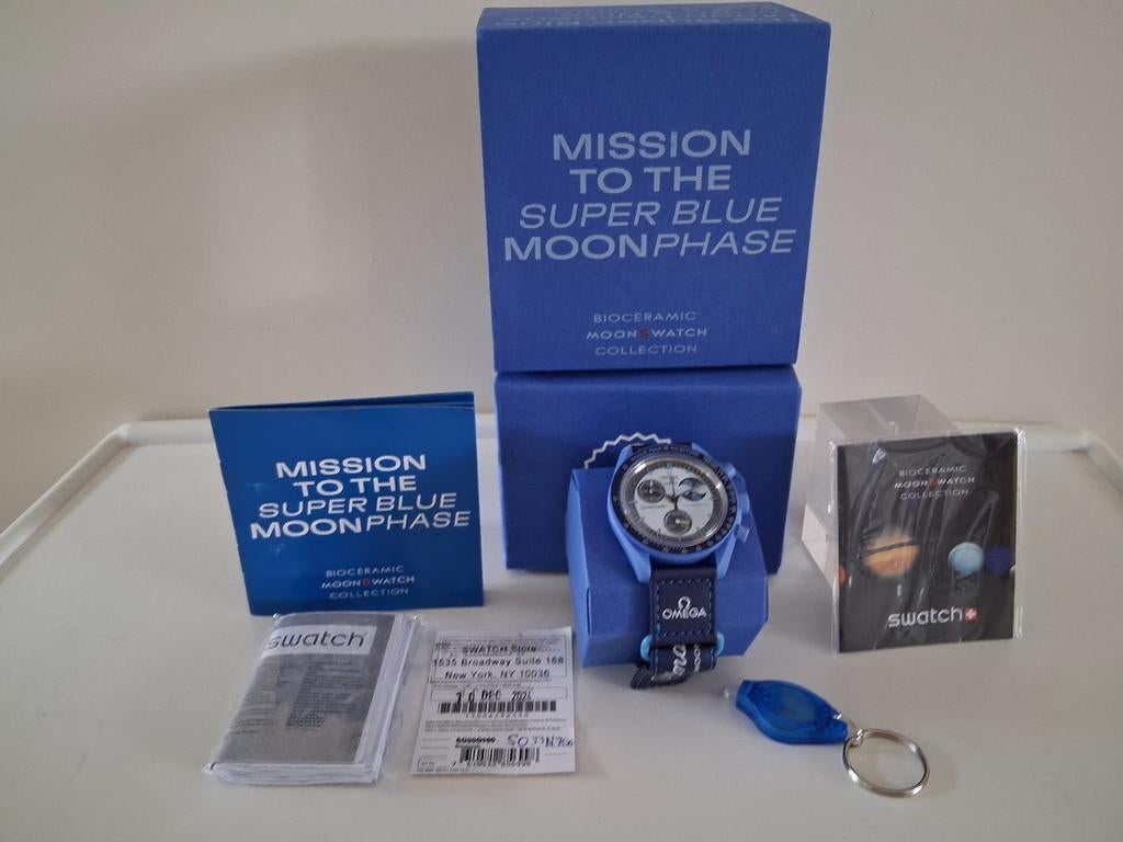 Omega  X Swatch Mission To The Super Blue, Kunststof, Polshorloge, Kunststof, Ophalen of Verzenden