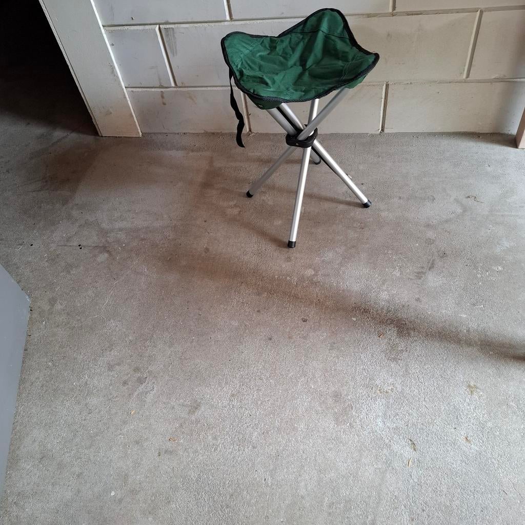 Handig opvouwbaar krukje - Ideaal voor onderweg!, Ophalen of Verzenden, Gebruikt, Staal