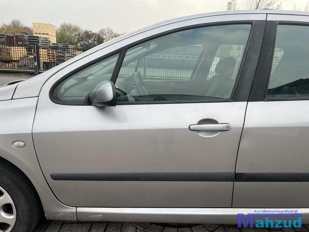 PEUGEOT 307 Grijs EZA Links voor deur portier 2001-2009, Auto-onderdelen, Taurusavenue 1
2132 LS  Hoofddorp, NL, Gebruikt, Contact.group@renault.com