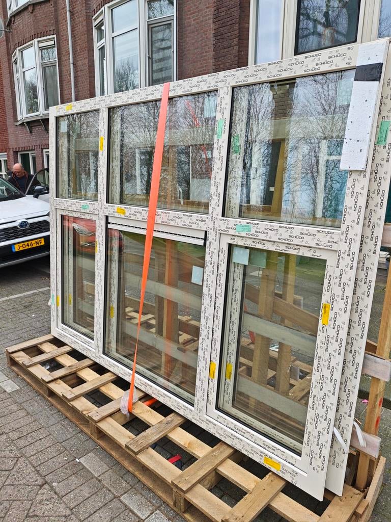 Kunststof kozijnen met glas NIEUW NIEUW SNEL WEG!, Doe-het-zelf en Verbouw, Glas en Ramen, Ophalen, Nieuw, Gevelraam of Ruit