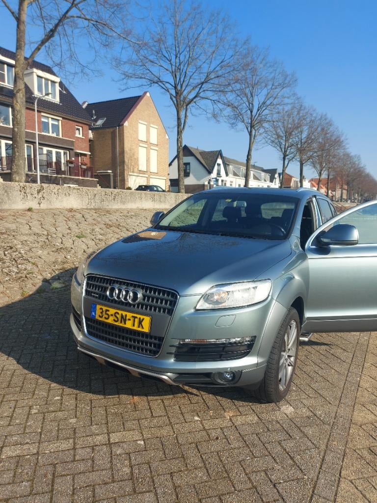 Audi Q7 4.2 V8 257KW Quattro Tiptronic 2006 Grijs 5+2 seat, Auto's, Audi, Automaat, 2245 kg, 7 stoelen, Navigatiesysteem