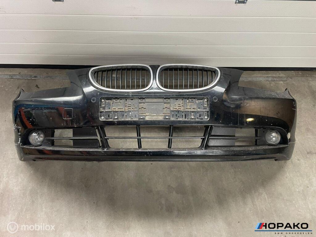Voorbumper BMW 5 serie E60 E61 | Sapphire black metallic, Gebruikt, Einsteinlaan 5, Rijswijk, Voor, Ophalen of Verzenden