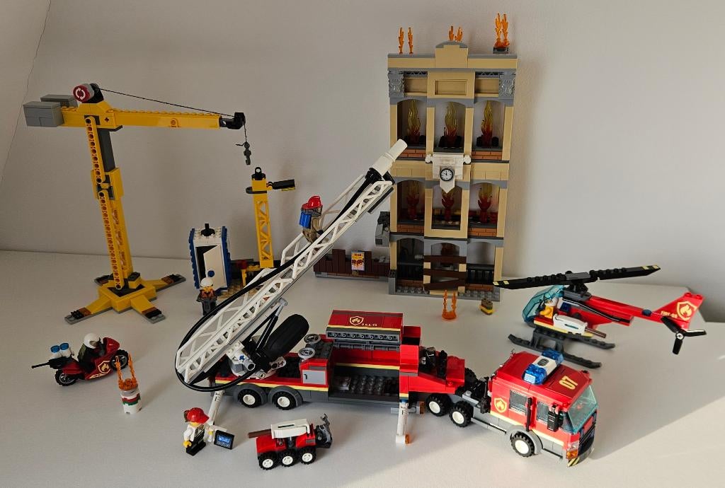 Lego City 60216 Brandweerkazerne, City, Lego, Ophalen of Verzenden, Zo goed als nieuw