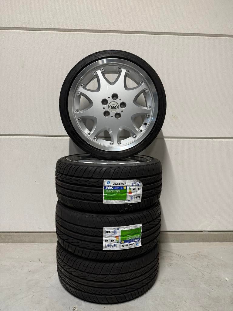 Originele Nissan en Kia velgen 18 en 19 inch