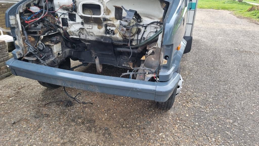 Camper bumper Voorbumper fiat ducato, Caravans en Kamperen, Ophalen of Verzenden, Zo goed als nieuw