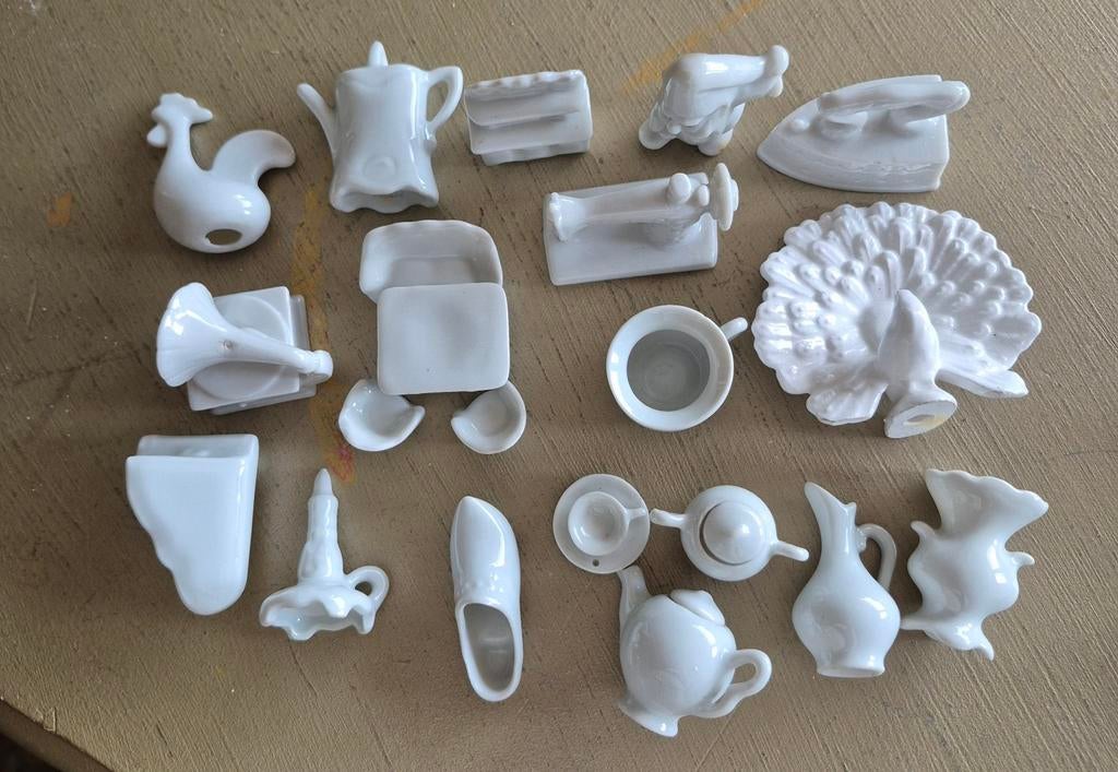 20 letterbak beeldjes wit, mini beeldjes, letterbak figuren., Ophalen of Verzenden, Zo goed als nieuw, Overige typen