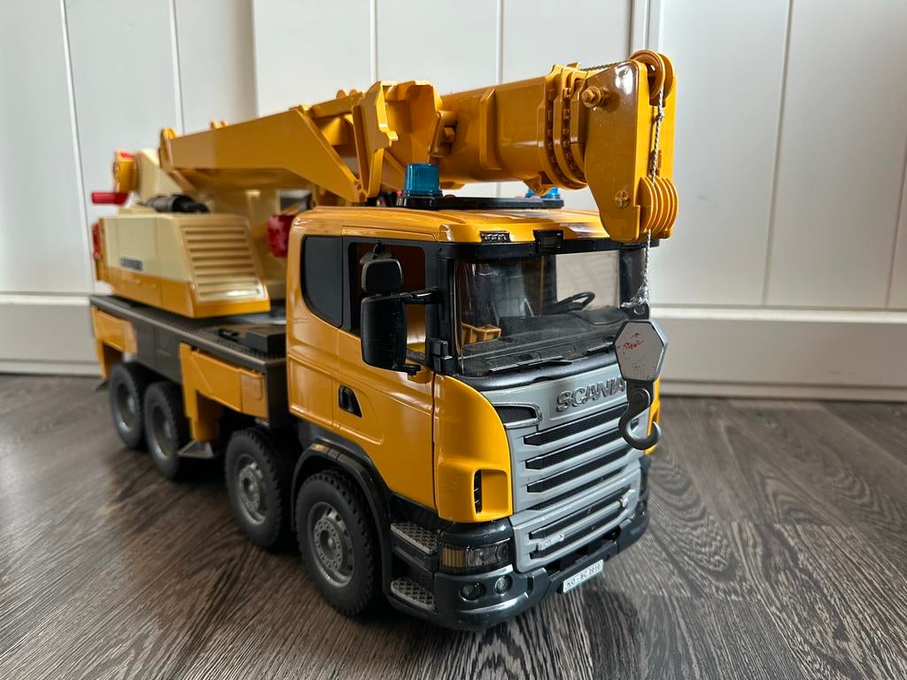 Bruder 3571 Scania Liebherr hijskraan, Ophalen, Gebruikt