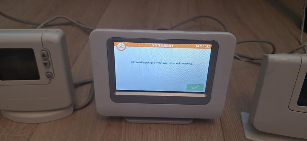 HONEYWELL EVOHOME DRAADLOZE THERMOSTAAT!!, Thermostaat, Minder dan 30 cm, Minder dan 60 cm, Ophalen of Verzenden