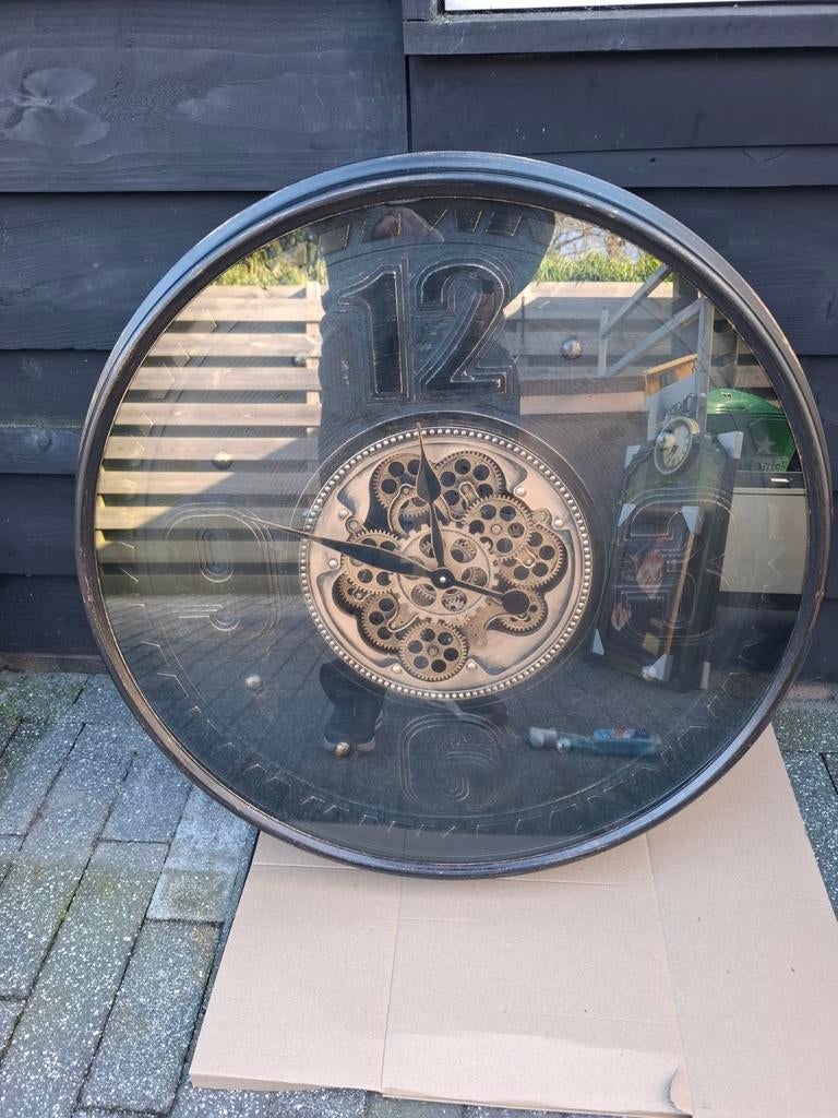 Grote wandklok met zichtbaar uurwerk - Zo goed als nieuw, Ophalen of Verzenden, Zo goed als nieuw, Analoog, Wandklok